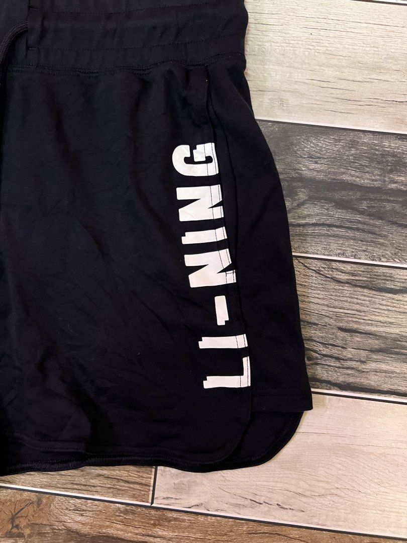 Lining cotton shorts (Category: Shorts) located in Silay City. Submitted by jeffreyxsummer (Listing ID 1466249105, Image 3). Description: See photo for more details.
