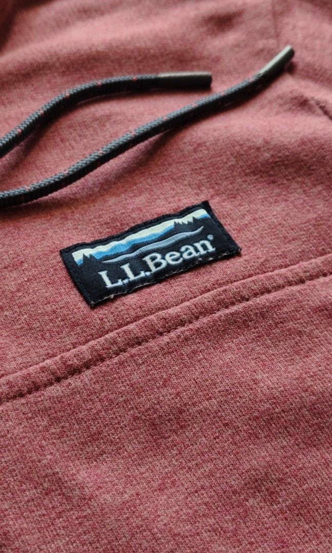 l.l.bean Hooded Sweatshirt ❗ (Category: Coats, Jackets and Outerwear) located in Bacoor. Submitted by arrrrtt (Listing ID 1466191204, Image 2). Description: L.L.Bean Hooded Sweatshirt ❗ - French Terry fabric. - Women's Medium(pls check dimensions). - Close to Brandnew Condition (no issues) . - php 1250 - pick up at Springville , Molino lll, Bacoor, Cavite or thru shipping(add SF). Disclaimer: Arthur Pradilla is not related with any of the brands 