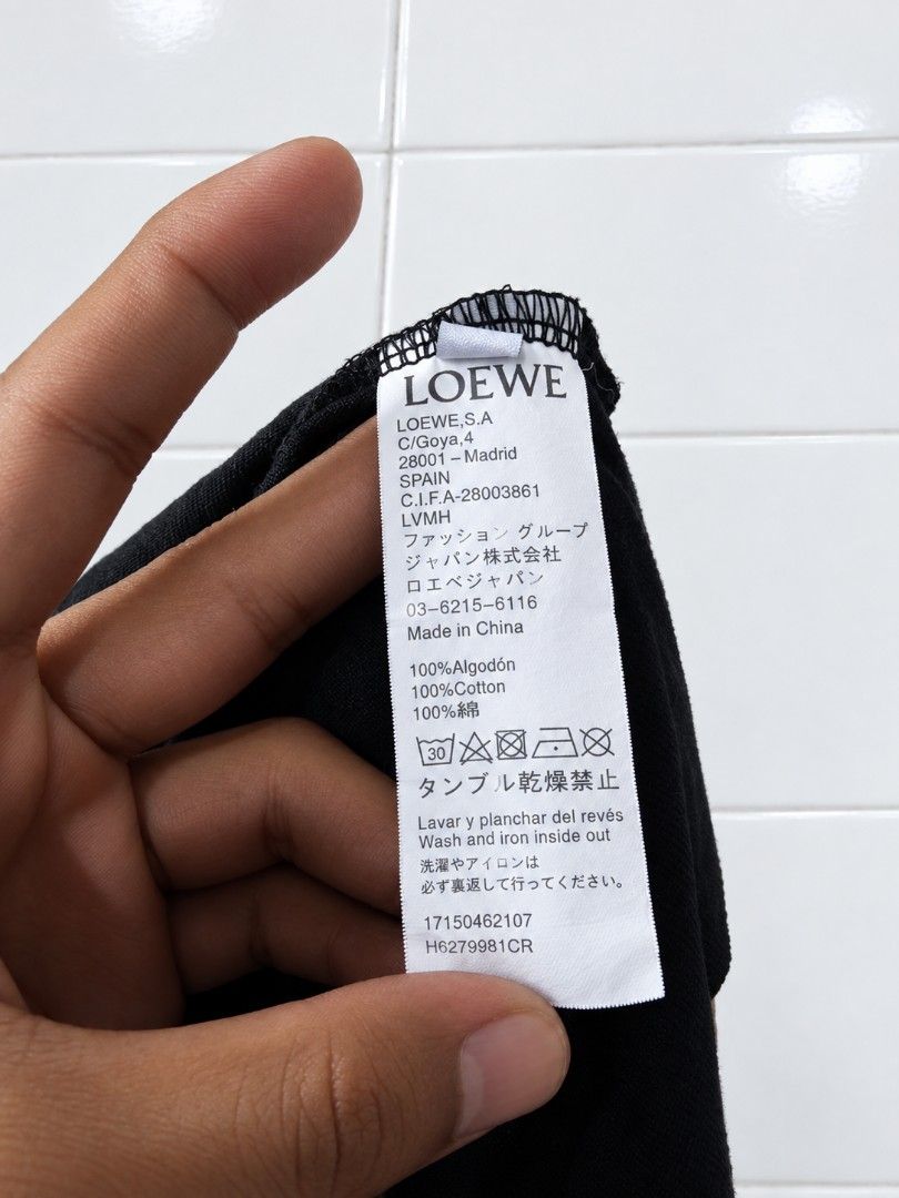Loewe (Category: Formal Shirts) located in Imus. Submitted by ukay_everyday05 (Listing ID 1466251386, Image 3). Description: .