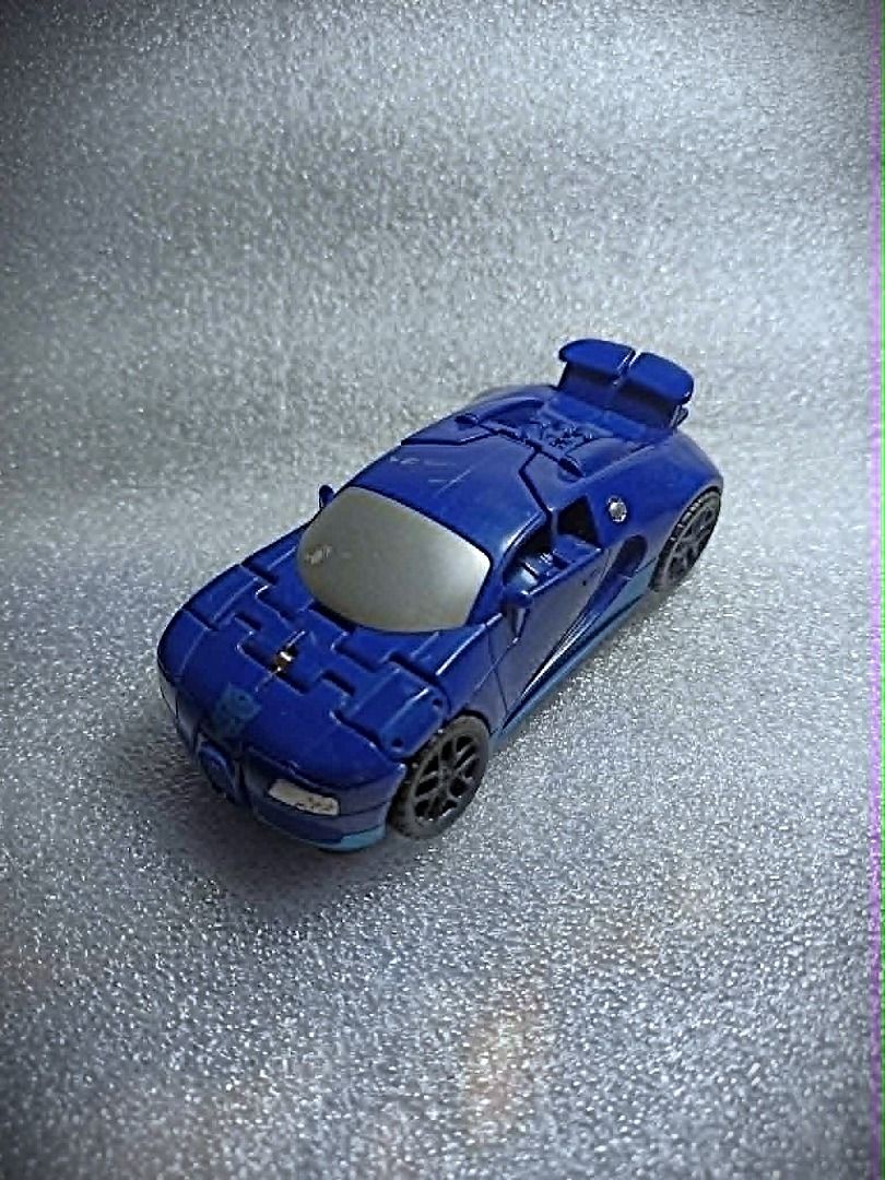 Loose DRIFT Hasbro Scout Class Autobot Transformers (Category: Kids Toys) located in Pasay City. Submitted by Chariselyn (Listing ID 1466319813, Image 1). Description: Loose DRIFT (250+sf) Hasbro Scout Class Autobot Transformers Series: Transformers Age of Extinction One-Step Changer, 2014 Scale: 4.5 inches Stock: 1 Condition: 9/10 Issues: 0 Body parts: complete Mode of Payment: GCash or through your rider Shipping options: Payment first before d