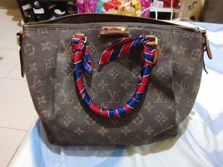 (Category: ) located in . Submitted by trishboutique04 (Listing ID 1466309413, Image 1). Description: .