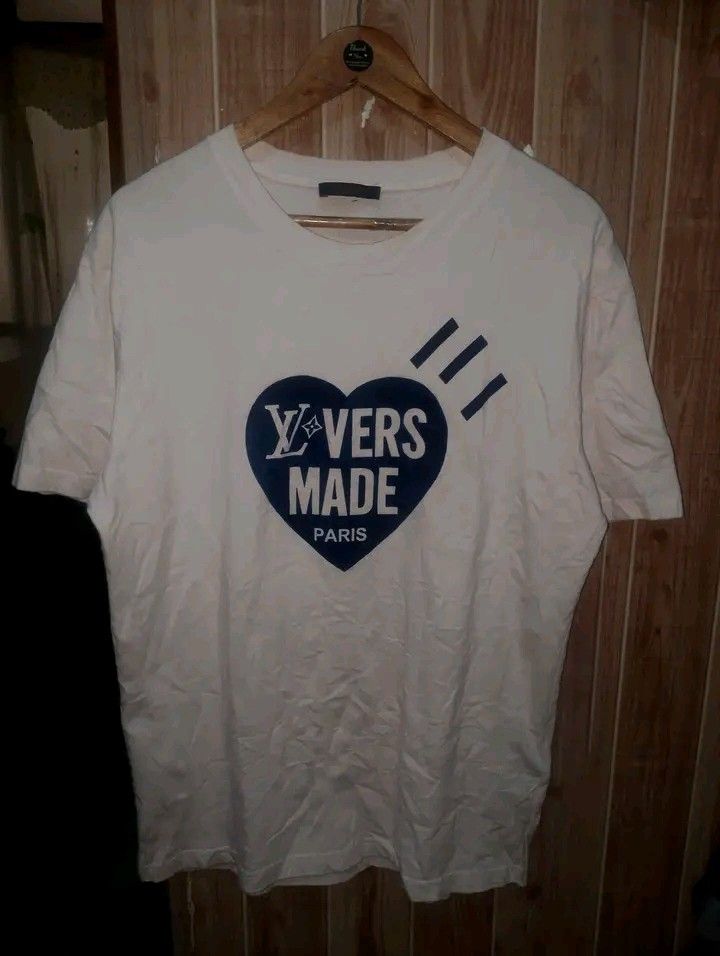 LOUIS VUITTON (Category: Tshirts & Polo Shirts ) located in Taguig. Submitted by clothingselection (Listing ID 1466198520, Image 1). Description: PTPA LOUIS VUITTON BABY PINK ACTUAL COLOR WIDTH 22 LENGTH 29 EXCELLENT CONDITION NID WASH FRESH FROM BALE.