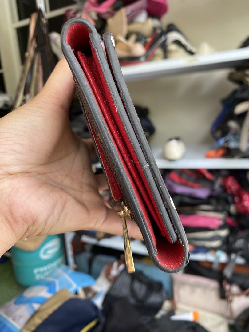 Louis Vuitton monogram wallet (Category: Luxury Bags & Wallets) located in Davao. Submitted by jennicaestrella_1995 (Listing ID 1466191263, Image 2). Description: .