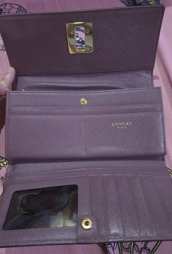 lovcat (Category: Wallets & Card holders) located in Ozamiz City. Submitted by 2ndhand_wallets (Listing ID 1466249559, Image 3). Description: .