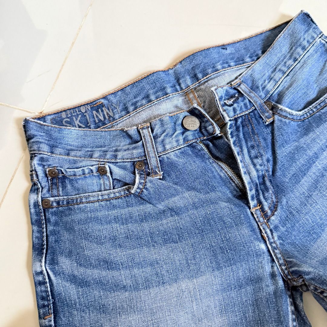 Low-Mid Waist Vintage Jeans (Sassa Gurl Approved) (Category: Jeans) located in Baliuag. Submitted by dubu.preloved (Listing ID 1466282718, Image 1). Description: Low-Mid Waist Vintage Jeans - Straight Cut - Y2K Vibes - May basbas ni Sassa Gurl (check last pic of me when worn hahaha) ✨ Condition: 8/10 📏 Waistline: 24-26, Perfect for 5'4 Height 🚚 Shipping available via JNT/Flash 📍 Meet-up: Baliuag, Bulacan.