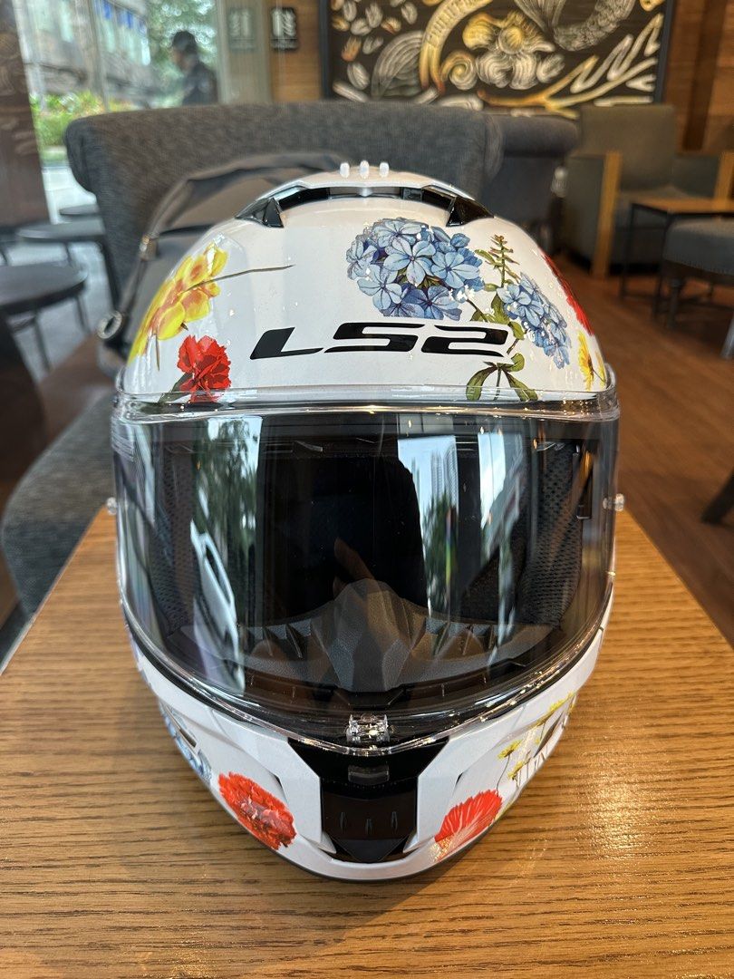 LS2 Stream II Flower White (Category: Helmets and other Riding Gears) located in Makati City. Submitted by _johnpaolo (Listing ID 1466331678, Image 1). Description: LS2 Stream II Flower White - authentic LS2 helmet bought from Motomarket - dual visor helmet - size XL 61-62 - used 3-4 times smells and looks new - no box but still has LS2 dust bag - rfs need funds.