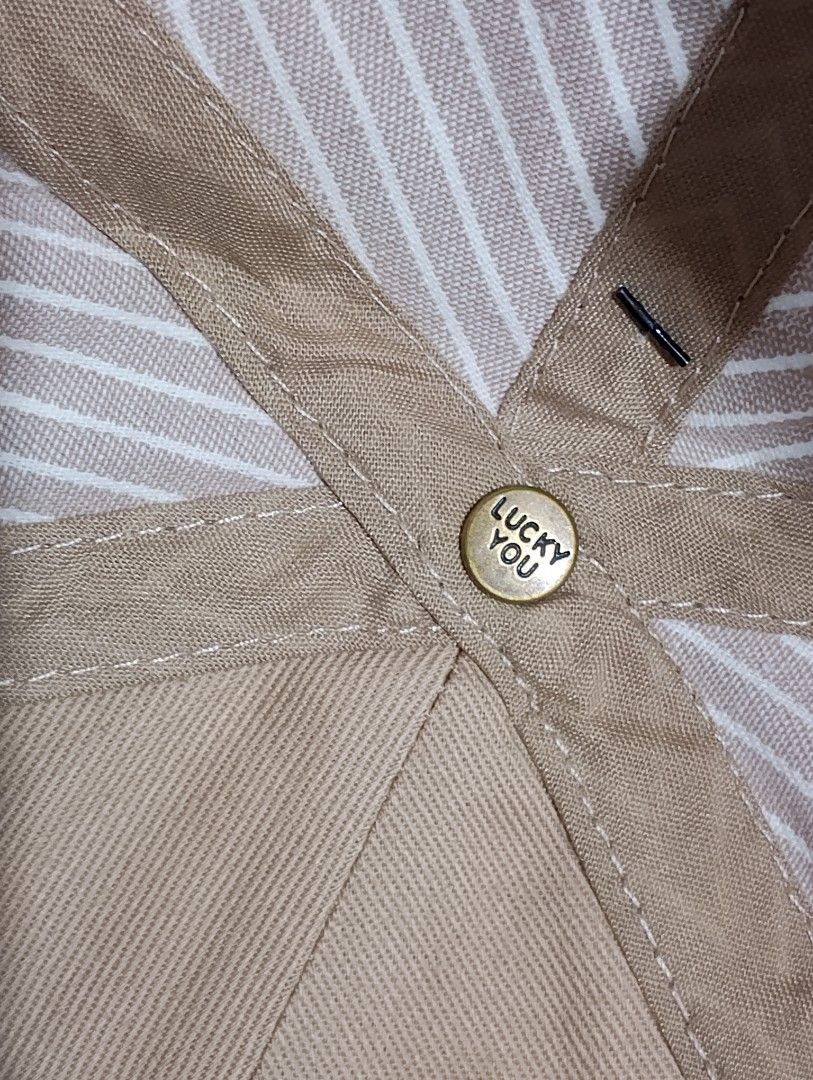 Lucky Brand Striped Baseball Cap (Category: Hats & Beanies) located in Caloocan City. Submitted by zklclo (Listing ID 1466257169, Image 3). Description: Lucky Brand Striped Baseball Cap 𝐅𝐈𝐑𝐒𝐓 𝐓𝐎 𝐏𝐀𝐘 𝐁𝐀𝐒𝐈𝐒 👉Courier: J&T and lalamove 👉No free shipping 👉Location: North Caloocan 👉Mode of Payment: Gcash.