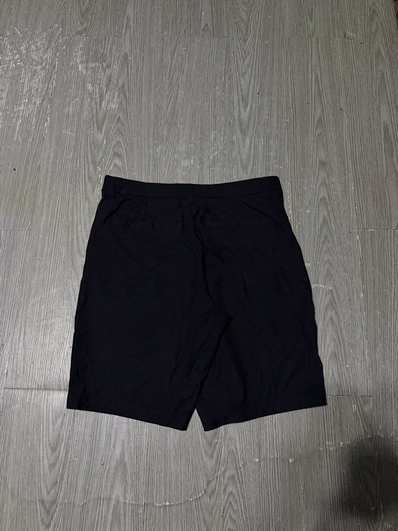LULULEMON ABC GOLF SHORT BLACK (Category: Shorts) located in Manila. Submitted by triptothrift7 (Listing ID 1466294971, Image 3). Description: pm me for fast transaction! LULULEMON ABC GOLF SHORT BLACK for only 1500 dot size 32 on tag waistline 32 x 33 length 20 no issue excellent condition color rate 9/10 mode of payment gcash or bank transfer location Biñan laguna.
