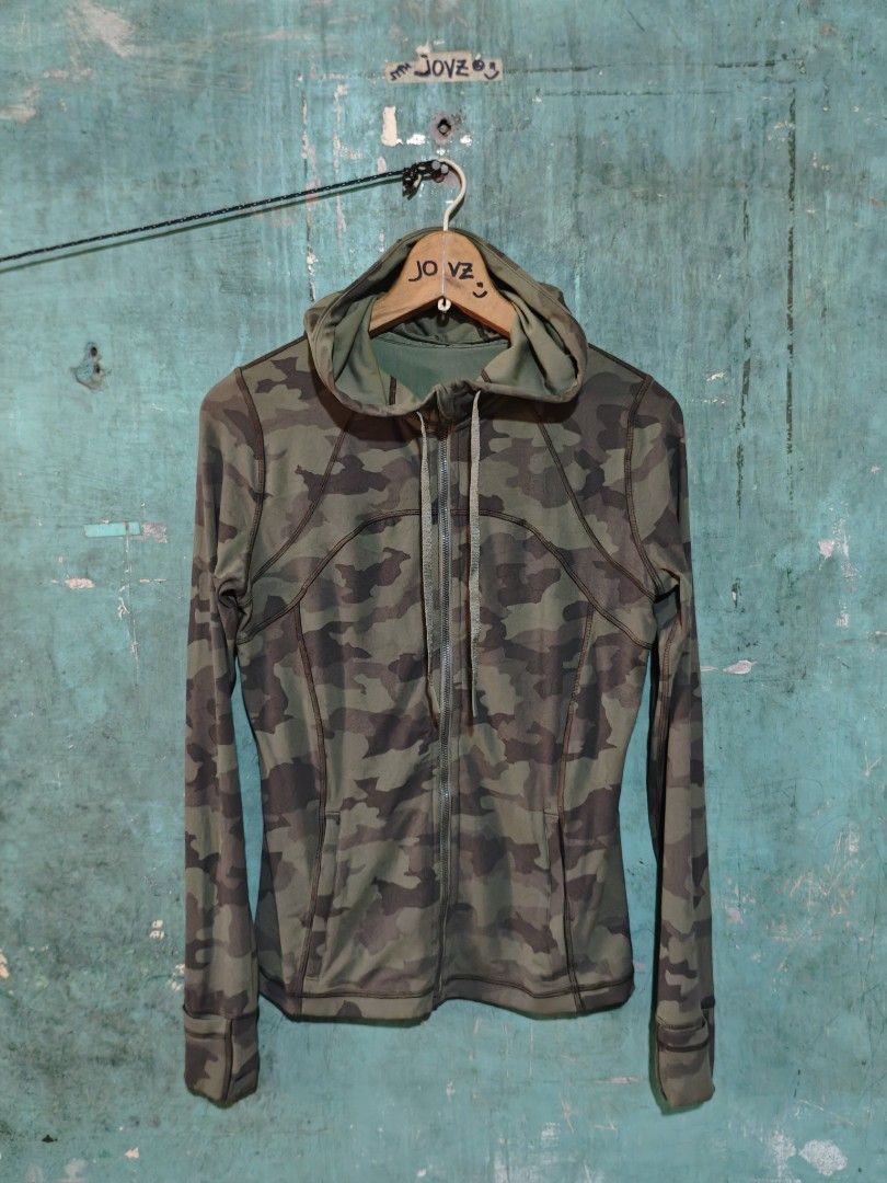 Lululemon Define Camo Jacket (Category: Coats, Jackets and Outerwear) located in San Pedro. Submitted by streetthriftsph (Listing ID 1466200501, Image 1). Description: Lululemon Define Camo Jacket 1350 Shipped Condition: 9/10 Size: Dot size 10 Print: 9/10 Colorate: 9/10.