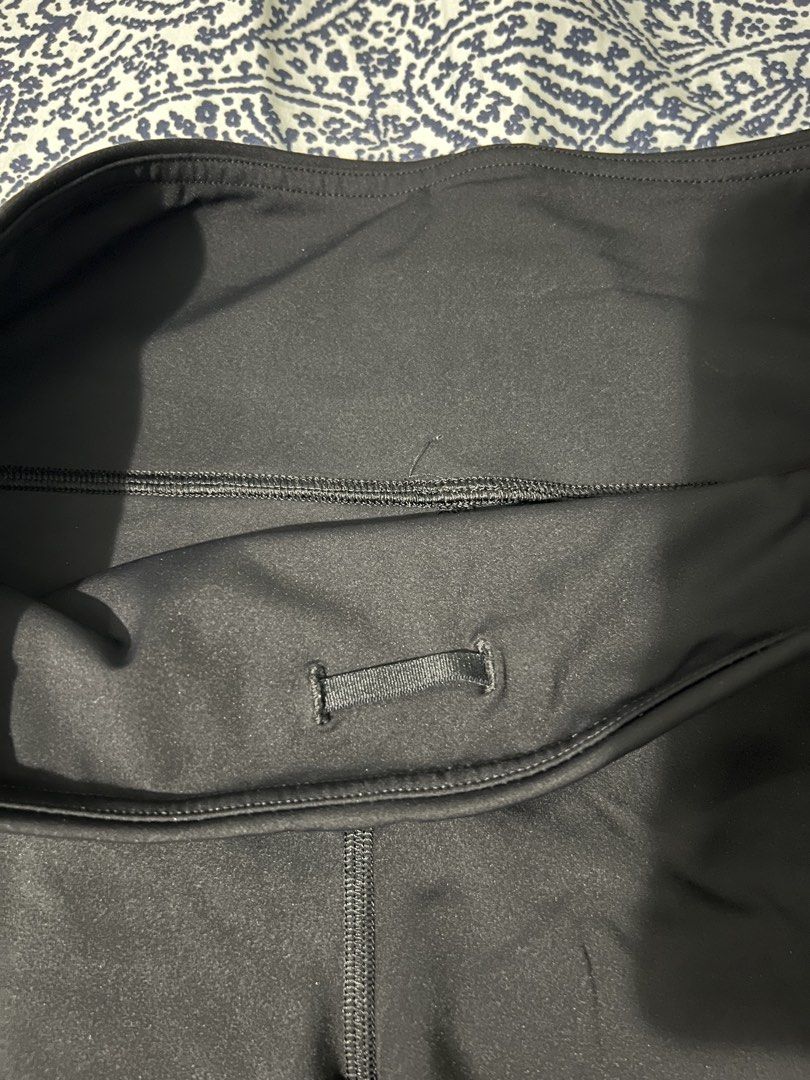 Lululemon Fast and Free HR 6” Dot 8 (Category: Activewear) located in Mandaue City. Submitted by nanuique (Listing ID 1466262717, Image 3). Description: Size: dot 8 can fit til 30-32 waistline RFS: wrong szie.