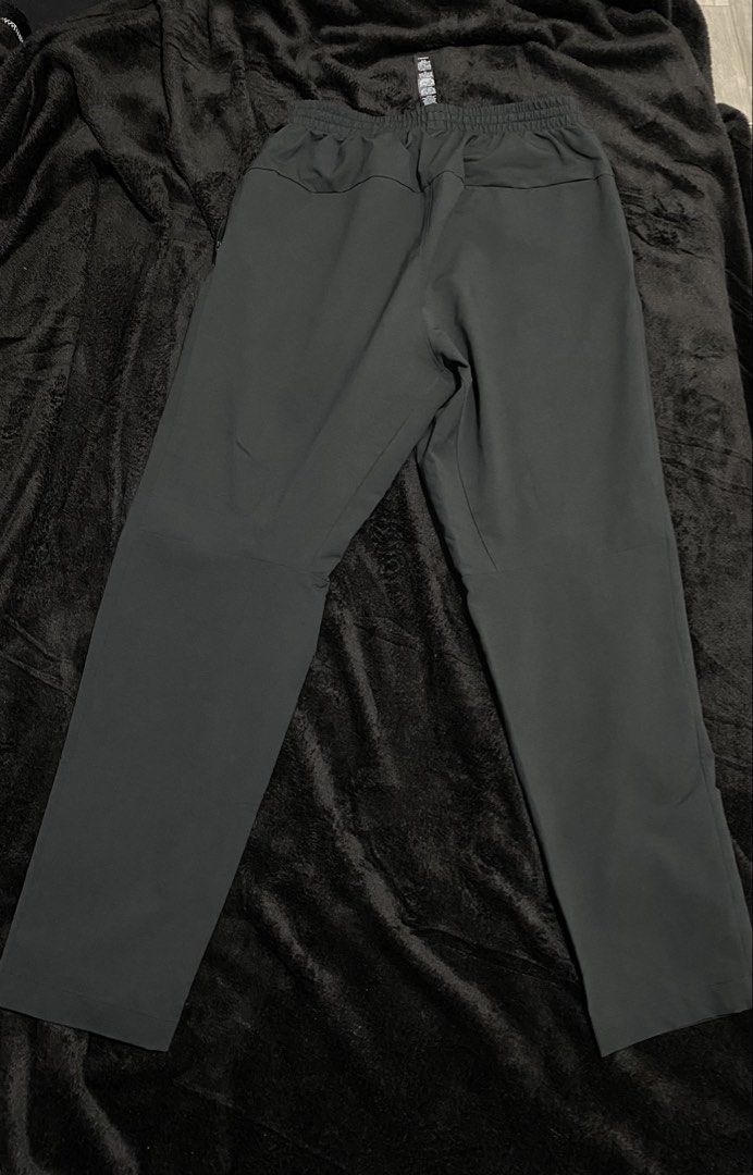 LULULEMON PANTS (Category: Jeans) located in Bulacan. Submitted by pantone_streetwear (Listing ID 1466330366, Image 3). Description: Used 3x Dimension Length 102cm Waist 37cm/adjust draw string Navotas area.