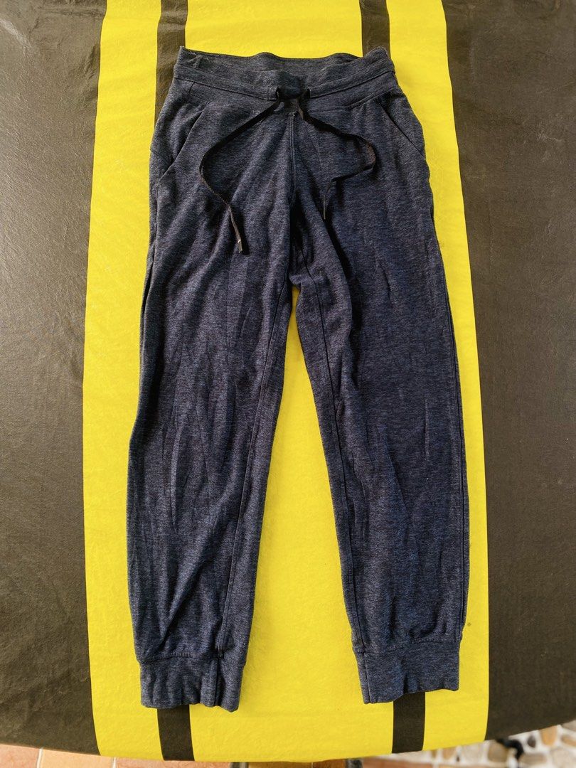 Lululemon Rulu Jogger Crop Dot 2 (Category: Activewear) located in Tagbilaran City. Submitted by we_thrift (Listing ID 1466207387, Image 2). Description: Dot 2 .
