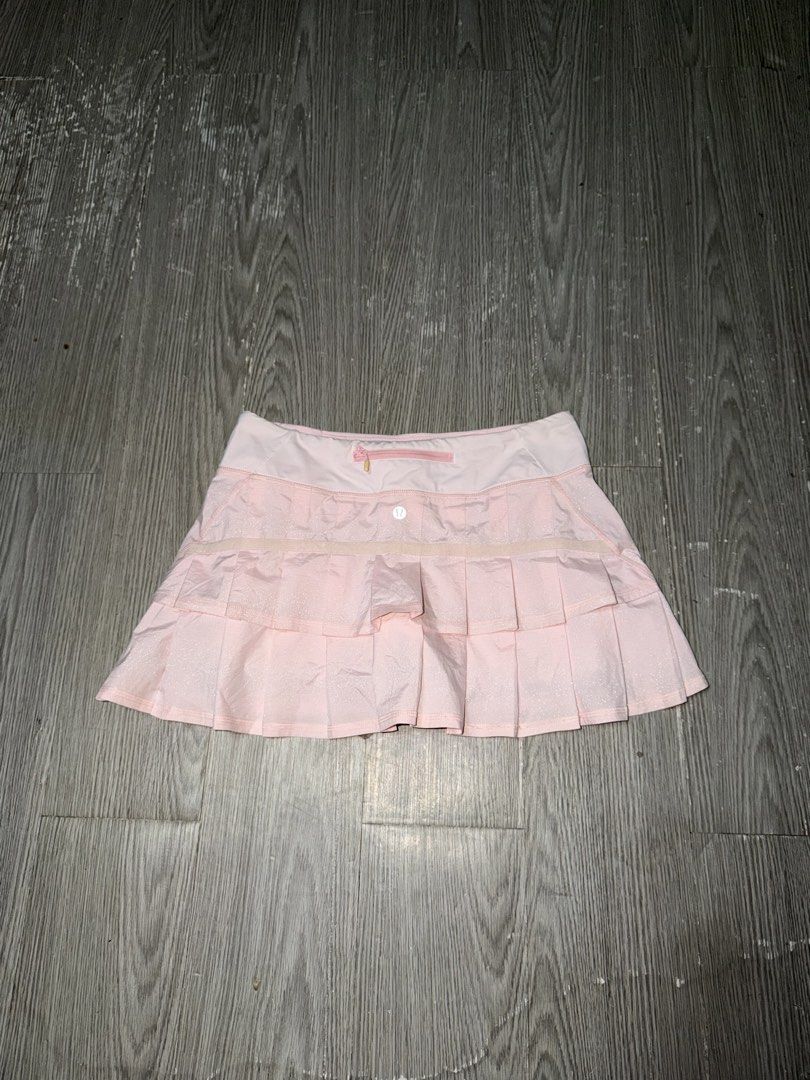 LULULEMON SKIRT WOMENS (Category: Skirts) located in Manila. Submitted by triptothrift7 (Listing ID 1466295342, Image 2). Description: pm me for fast transaction! LULULEMON SKIRT WOMENS for only 1500 dot size 6 on tag no issue excellent condition color rate 9/10 mode of payment gcash or bank transfer location Biñan laguna.