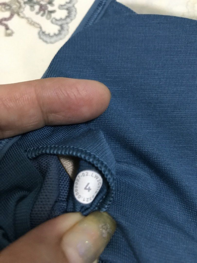 Lululemon Sportsbra (Category: Activewear) located in Manila. Submitted by freshlemon58885 (Listing ID 1466241773, Image 3). Description: No crack prints Padded Dot 4 .