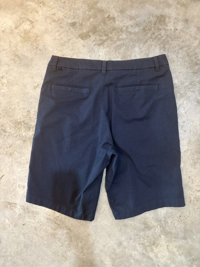 Lululemon Walk Shorts (Category: Shorts) located in Echague. Submitted by jake_rc (Listing ID 1466170478, Image 2). Description: Lululemon Walk Shorts Size 33 on tag fits 34 inches waist Length 21.5 Hem 11 Soft fabric Color navy blue Color rate 9/10 No issue Price 480 plus SF .