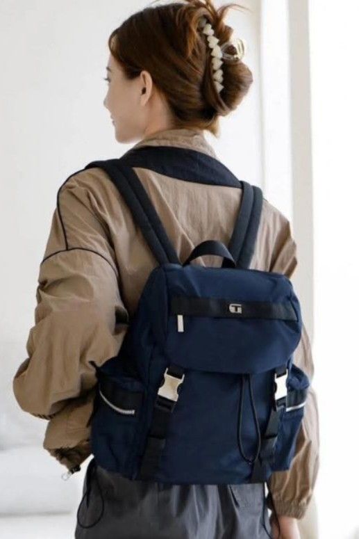 LuluLemon Wunderlust 14L Backpack (Category: Backpacks) located in Manila. Submitted by msddirectfactoryoutlet (Listing ID 1466302067, Image 1). Description: Dimensions: 25.5cm x 14cm x 35.5cm (10" x 5.5" x 14") Volume: 14L.