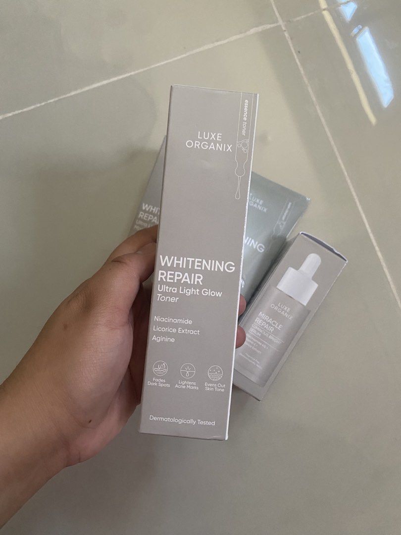Luxe Organix (Category: Face Care) located in Manila. Submitted by preloved.thengsss (Listing ID 1466198496, Image 2). Description: Whitening Repair Set.