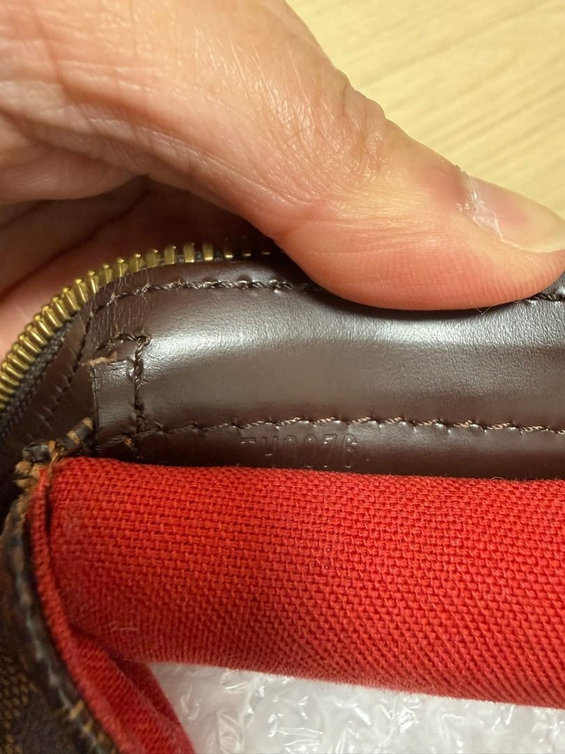 lv bag (Category: Luxury Bags & Wallets) located in Caloocan City. Submitted by goldendragon_b05555 (Listing ID 1466336191, Image 3). Description: .