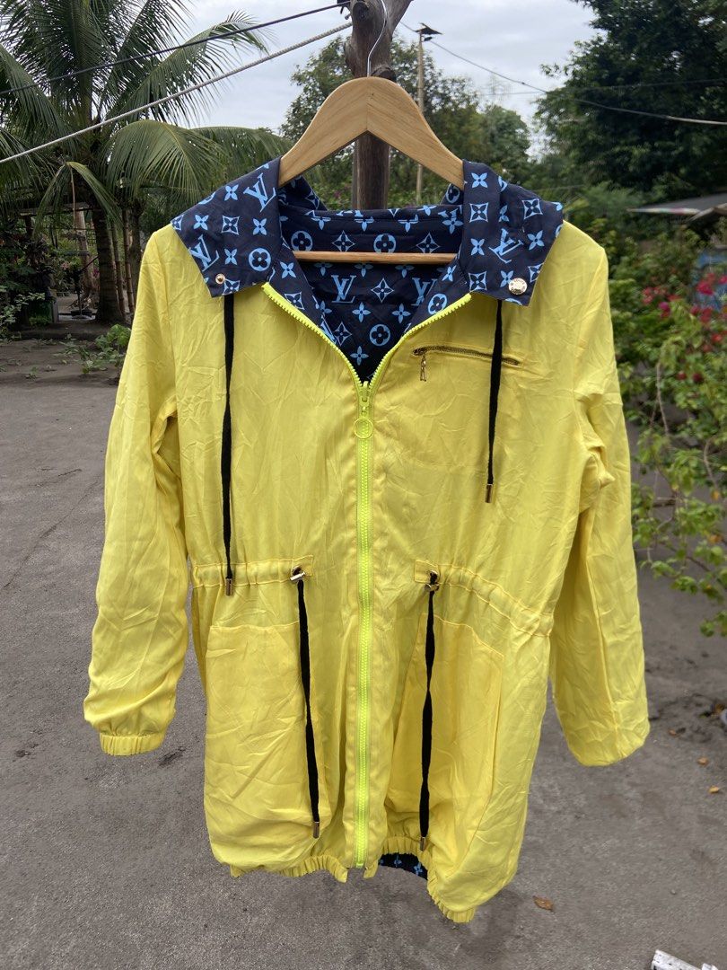 LV PARKA REVERSIBLE (Category: Coats, Jackets and Outerwear) located in General Santos City (Dadiangas). Submitted by goodstock29 (Listing ID 1466166108, Image 2). Description: Size: Medium to Large Dimension: 21-30 •Excellent condition •Color rate 9.5/10 •Need Wash .
