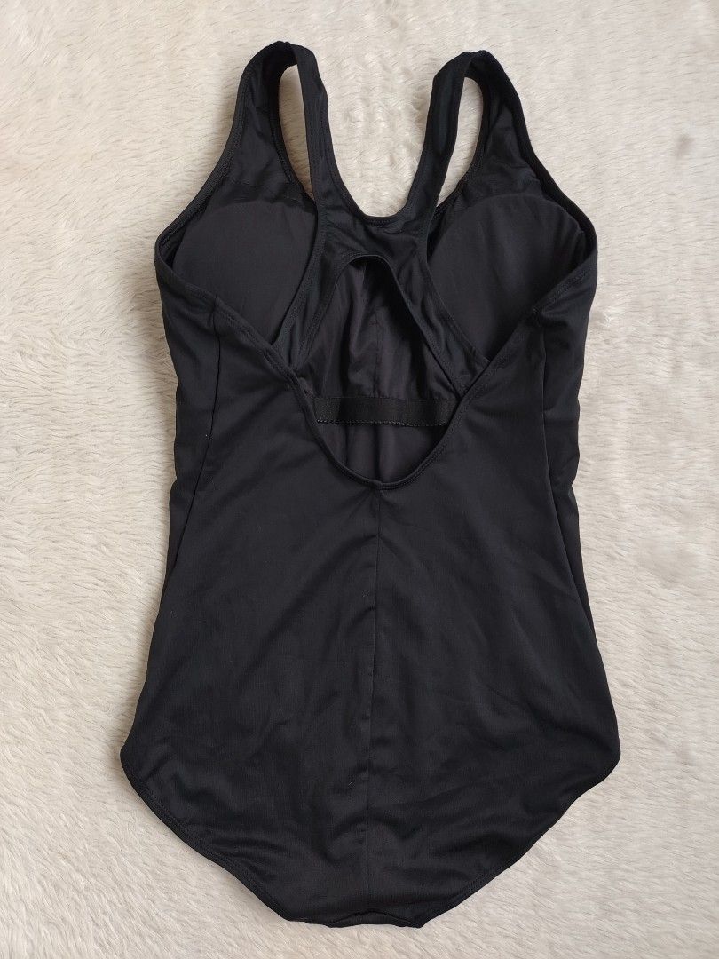 (M) BALEAF (Category: Bikinis & Swimsuits) located in Paranaque City. Submitted by closetbykimkirsten (Listing ID 1466232652, Image 2). Description: 🎀Like New🎀 ✨Brand: BALEAF ⚡Padded 🪷Size: Medium 💸Price: P280 (Non Negotiable) ♦️All Items are PRELOVED in good condition. ♦️Please do manage your expectations. ♦️WASH before USE ♦️BUY at your own RISK 🔥NO RETURN NO EXCHANGE POLICY🔥 ⛔BOGUS BUYER/JOY RESERVER will be posted in every groups⛔.