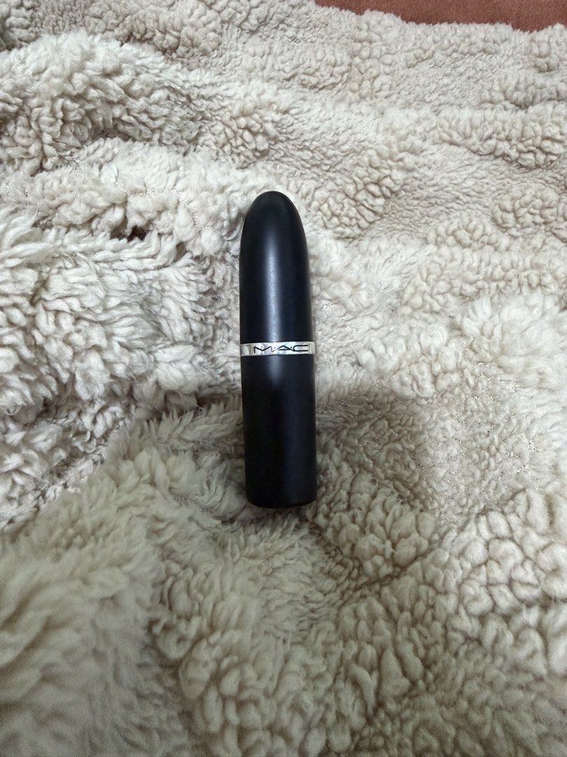 MAC Macximal Matte Lipstick Taupe 616 (Category: Makeup) located in Tuguegarao City. Submitted by pavlene (Listing ID 1466203711, Image 1). Description: - Shade: 616 Taupe .