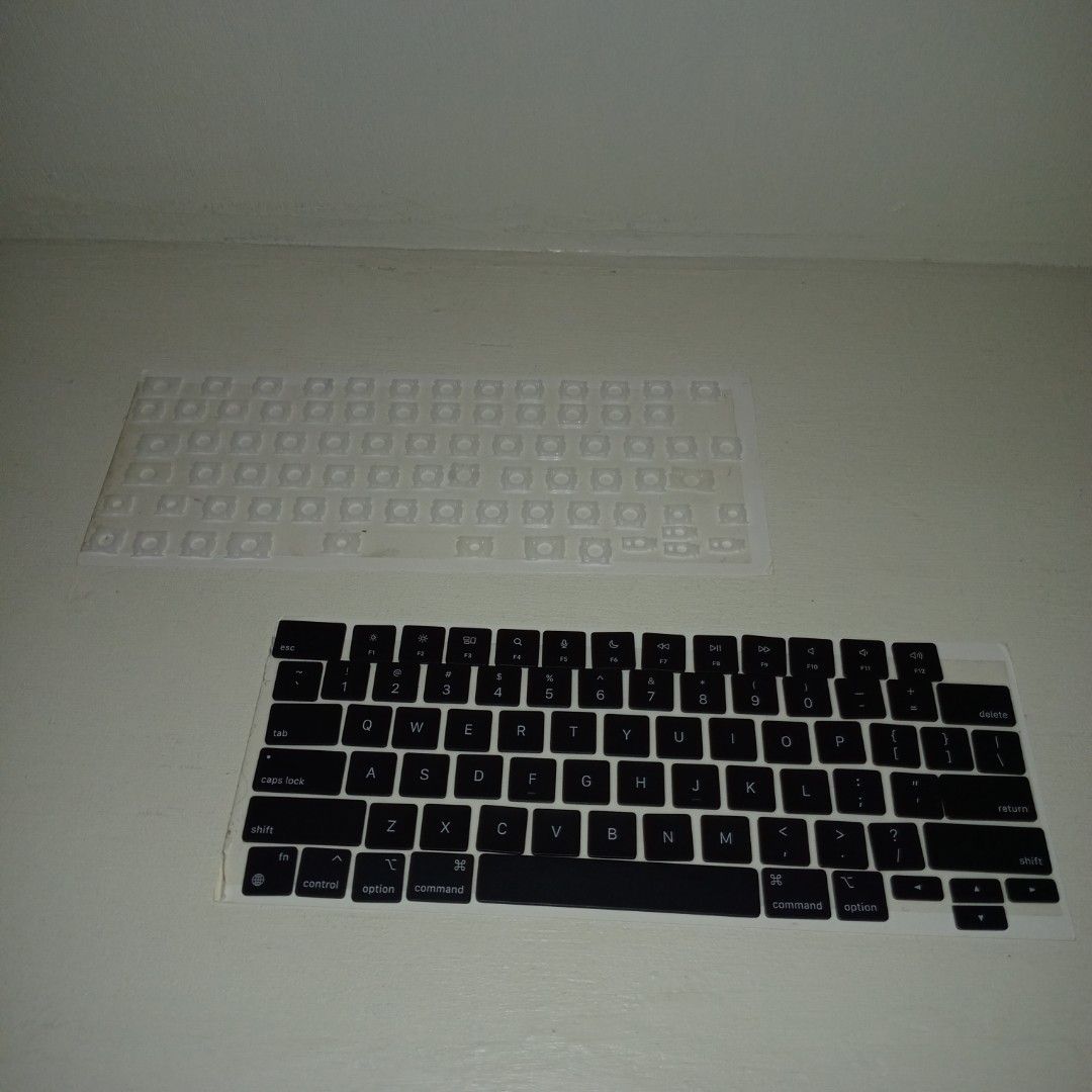 Macbook keycap and hinge for keyboard (Category: Cleaning Tools & Supplies) located in Manila. Submitted by mr.fast (Listing ID 1466335003, Image 1). Description: .