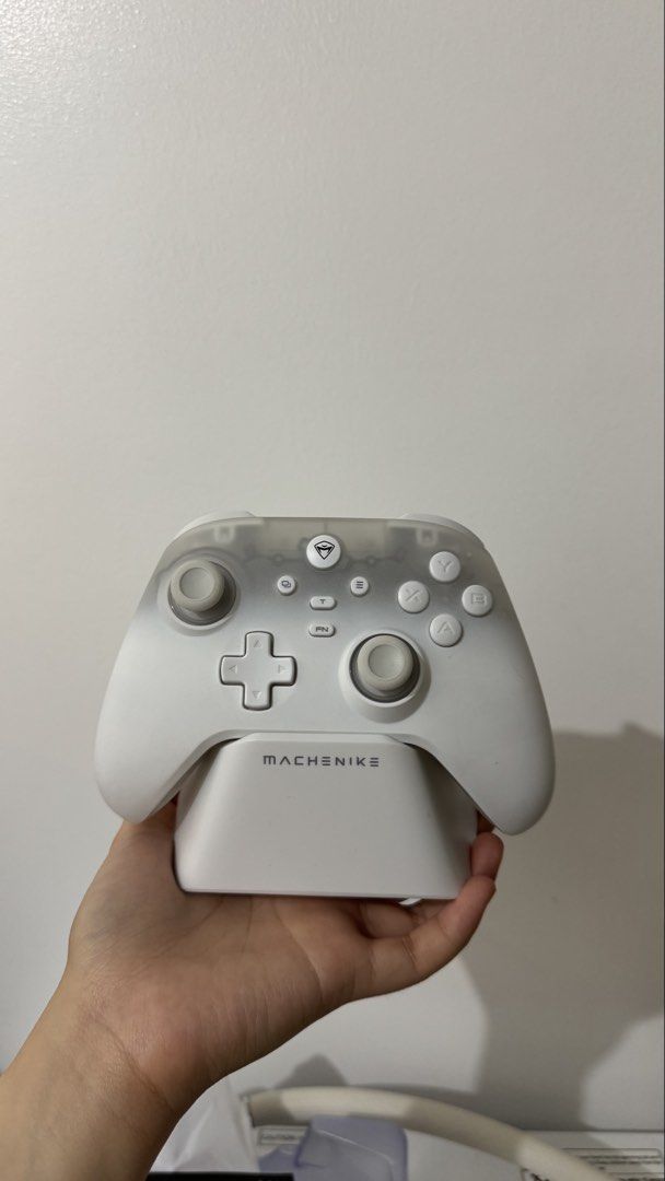 Machenike G3 V2 Tri-mode Wireless Game Controller White Set (Category: Controllers) located in Manila. Submitted by preloved.for.less_ (Listing ID 1466292036, Image 1). Description: Used only once Working, can connect with any bluetooth device RFS: decluttering - Model: ￼Machenike G3 V2 Tri-Mode Wireless Gaming Controller With Charging Dock, Hall Effect 1000mAh Battery Gamepad For Switch Steam PC - Color: Clean white with transparent top shell ac