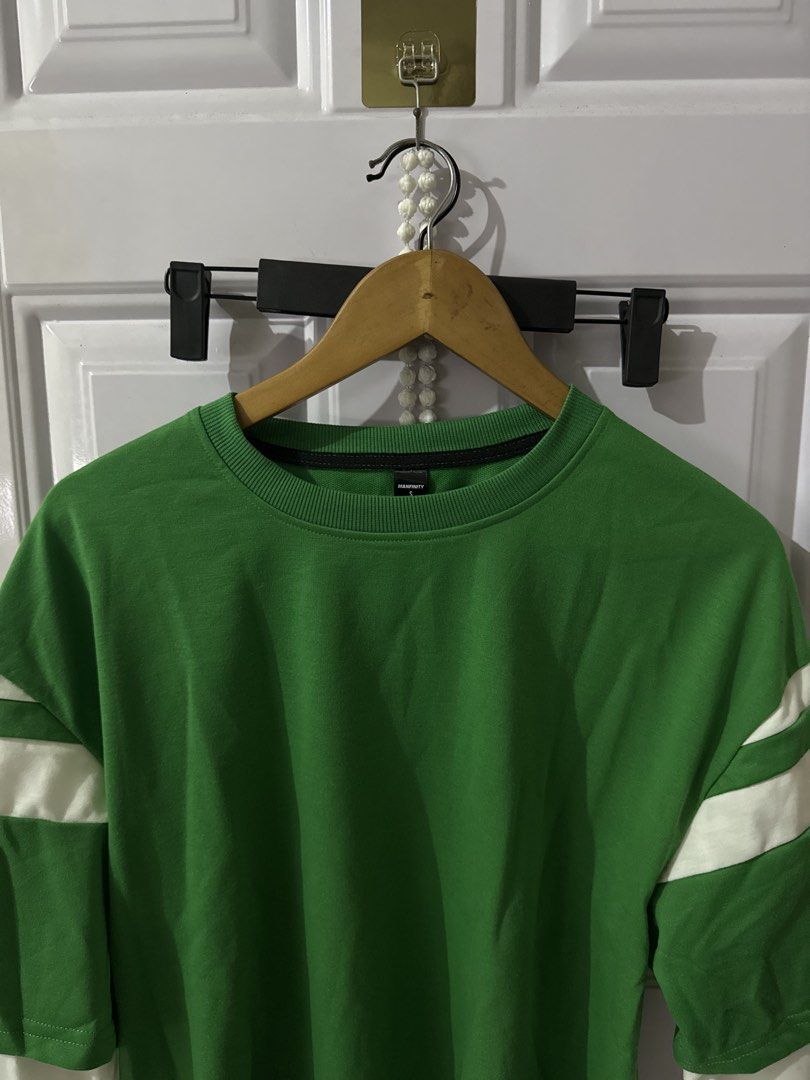 MANFINITY Y2K Boxy Longsleeve Sweatshirt (Category: Tshirts & Polo Shirts ) located in Las Pinas. Submitted by sellerkjb (Listing ID 1466330875, Image 3). Description: BRAND NEW SMALL 23 width 22 length Las Pinas City.