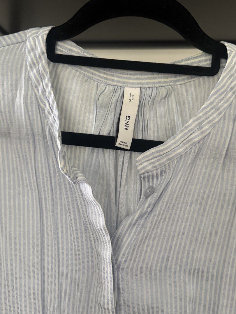 Mango Blue Striped Long Sleeve Blouse Size L (Category: Longsleeves) located in Manila. Submitted by ramoneybaloney (Listing ID 1466299054, Image 2). Description: Slightly sheer Can fit up to XL.