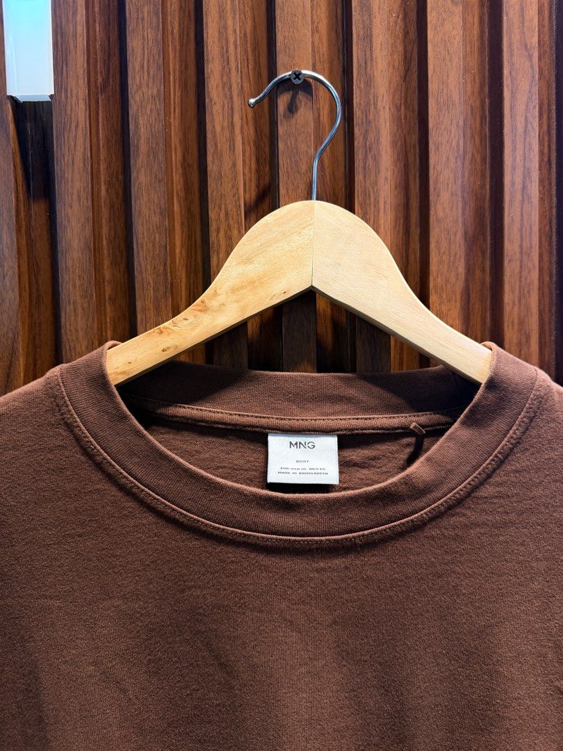 Mango Brown Oversized Pocket T Shirt (XL) (Category: Tshirts & Polo Shirts ) located in San Pedro. Submitted by iamharoldguerrero (Listing ID 1466175190, Image 3). Description: Mango Brown Oversized Pocket T-Shirt (XL) Price: ₱300 only! Details: - Original & Almost Brandnew - Condition: 9/10 (Used Once Only) - Dimensions: H; 29, W;24 (inches) - Size on Tag: XL - no issues Location: San Pedro, Laguna - Free Delivery within San Pedro Area - if Mala