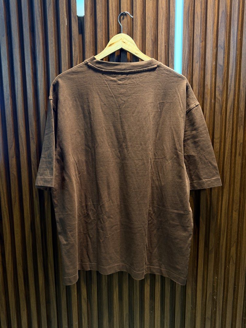 Mango Brown Oversized Pocket T Shirt (XL) (Category: Tshirts & Polo Shirts ) located in San Pedro. Submitted by iamharoldguerrero (Listing ID 1466175190, Image 2). Description: Mango Brown Oversized Pocket T-Shirt (XL) Price: ₱300 only! Details: - Original & Almost Brandnew - Condition: 9/10 (Used Once Only) - Dimensions: H; 29, W;24 (inches) - Size on Tag: XL - no issues Location: San Pedro, Laguna - Free Delivery within San Pedro Area - if Mala
