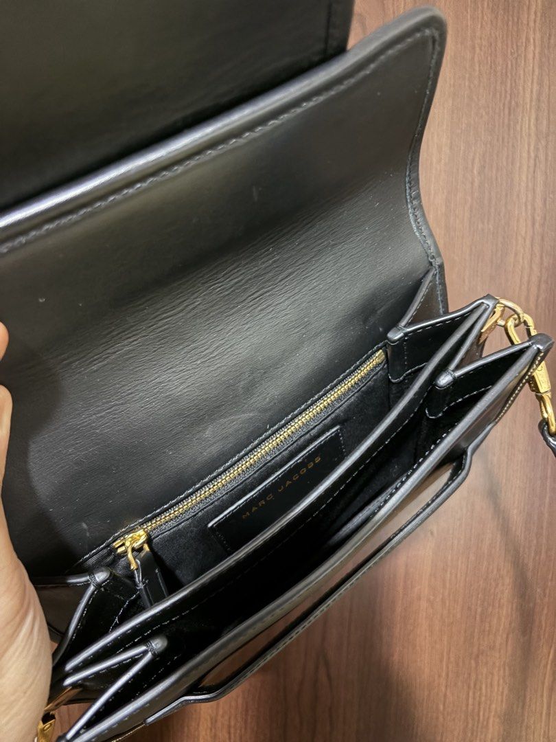 *Marc Jacobs Madison Leather Bag* (Category: Luxury Bags & Wallets) located in Mandaluyong City. Submitted by localbudol (Listing ID 1466312376, Image 3). Description: .
