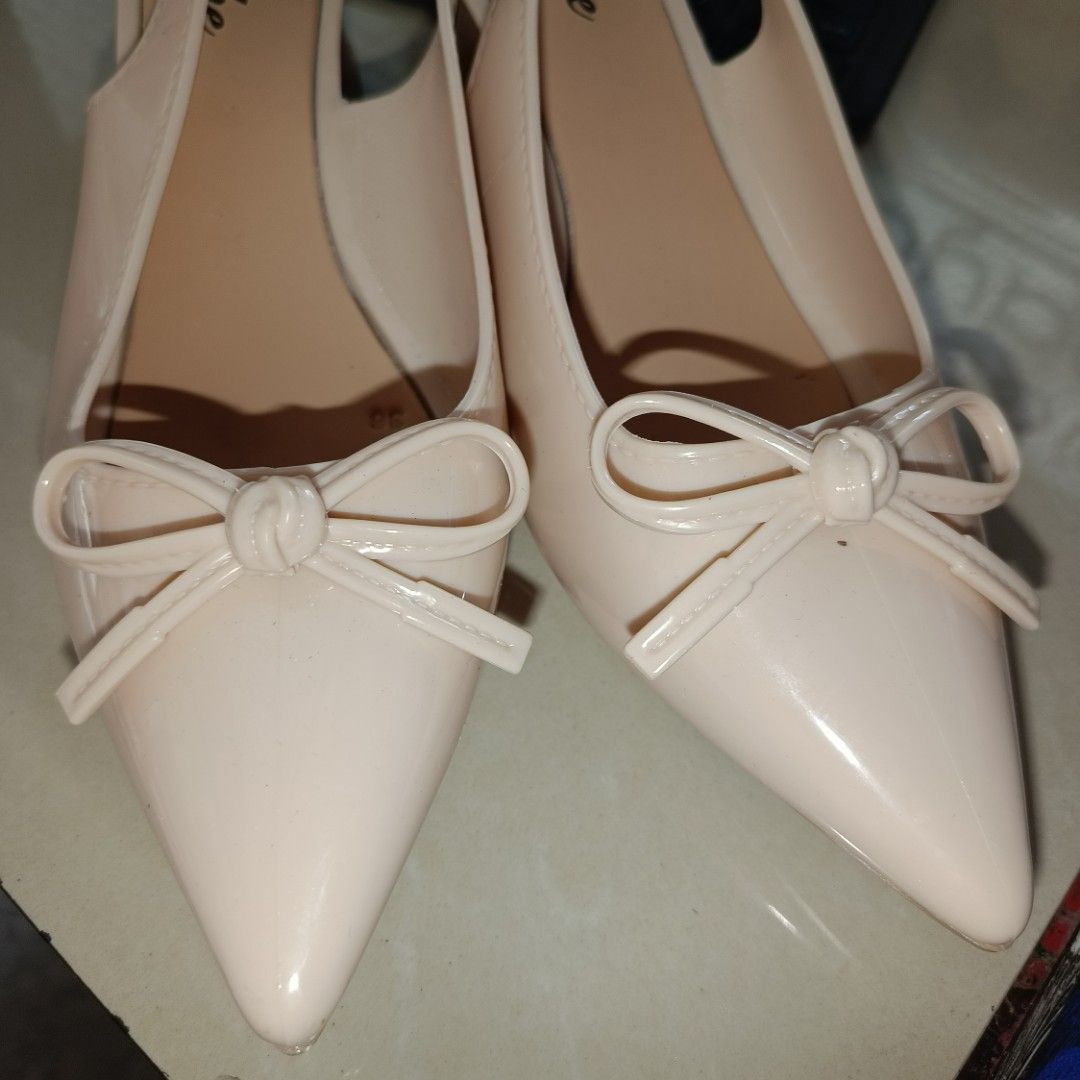 Marche Pointed Slingback Block Heels (Category: Heels) located in Cavite. Submitted by mrsesaleshop (Listing ID 1466259474, Image 2). Description: Selling this gorgeous pair of nude/beige slingback heels! Super classy French-style design with a cute bow detail and comfortable block heels—perfect for the office, dates, or events. Brand: Marche Size: 36 fit size 34-35 Color: Nude / Glossy Beige Condition: Preloved, excellent condition PM for price 