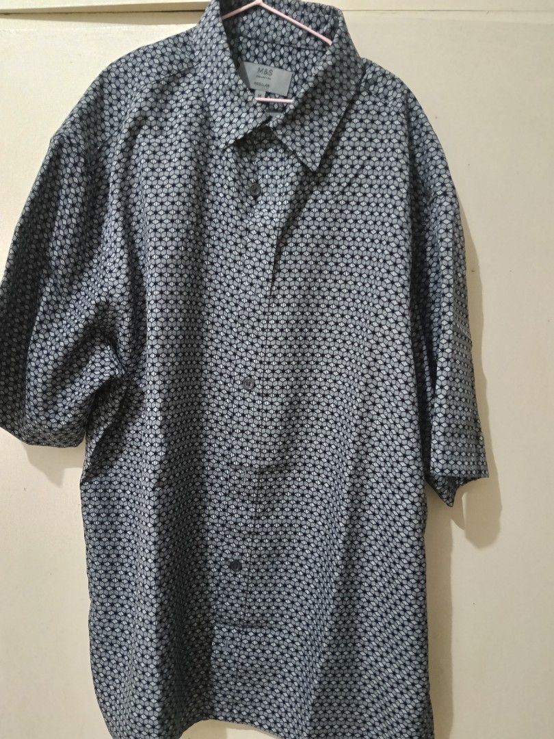 Mark & Spencer gray polo shirt (Category: Tshirts & Polo Shirts ) located in Quezon City. Submitted by andrea11171999 (Listing ID 1466209861, Image 1). Description: .