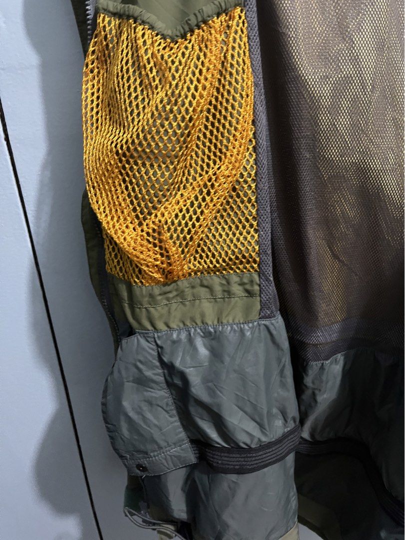 Marmot 1990s Gore-tex Mountain Parka (Category: Coats, Jackets and Outerwear) located in Manila. Submitted by mkjah (Listing ID 1466289024, Image 3). Description: Marmot 1990s Gore-tex Mountain Parka Olive green in color Essential late 90s gorpcore staple Size: tag Medium (W) 24 (L) 31 (Sh) 22 (S) 25 Color may vary due to lighting Price 2000 plus shipping Please manage your expectations before placing your order. Please note that there may be sta