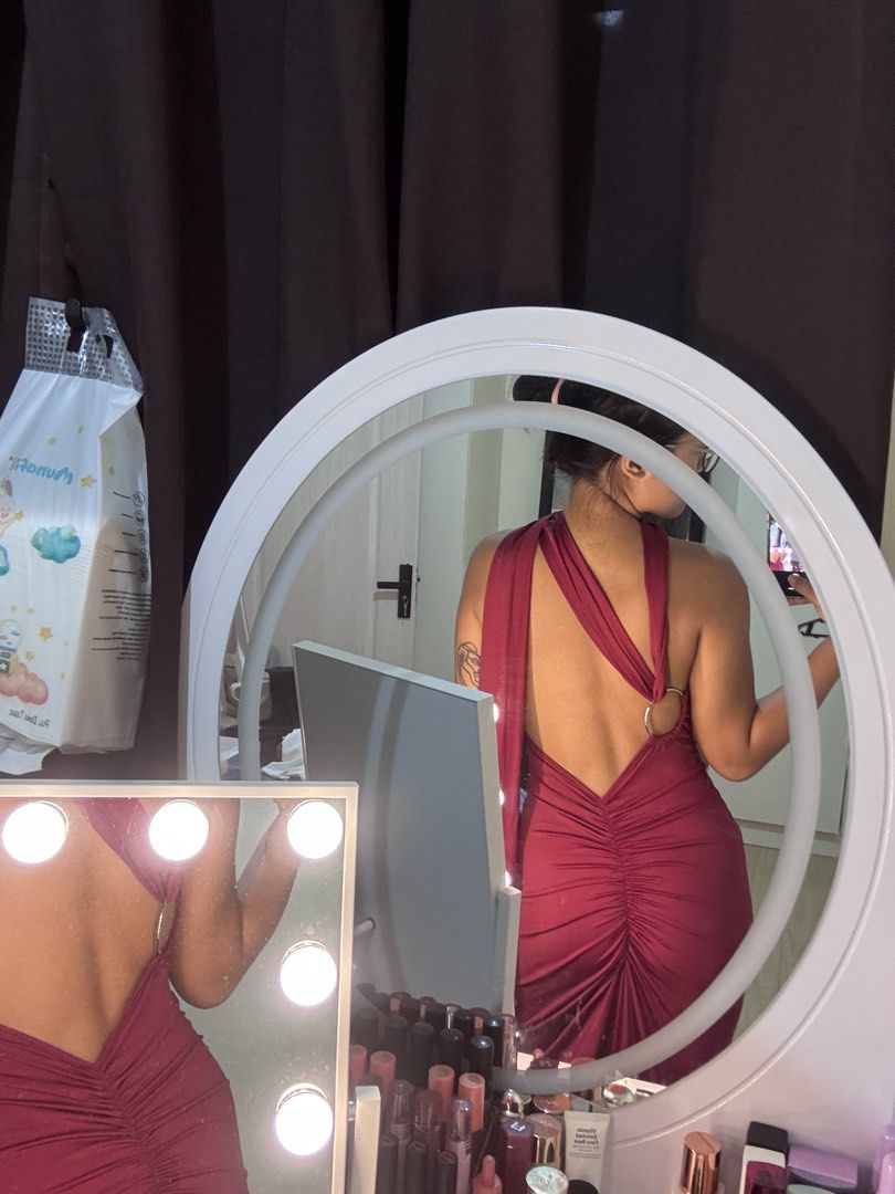 Maroon Bodycon Ruched Open Back Dress (Category: Dresses) located in Angeles City. Submitted by cocomademedo8 (Listing ID 1466231301, Image 2). Description: Size M Used only once for a dinner date. When worn already posted. Original price 980. Can do meet up around Angeles City.