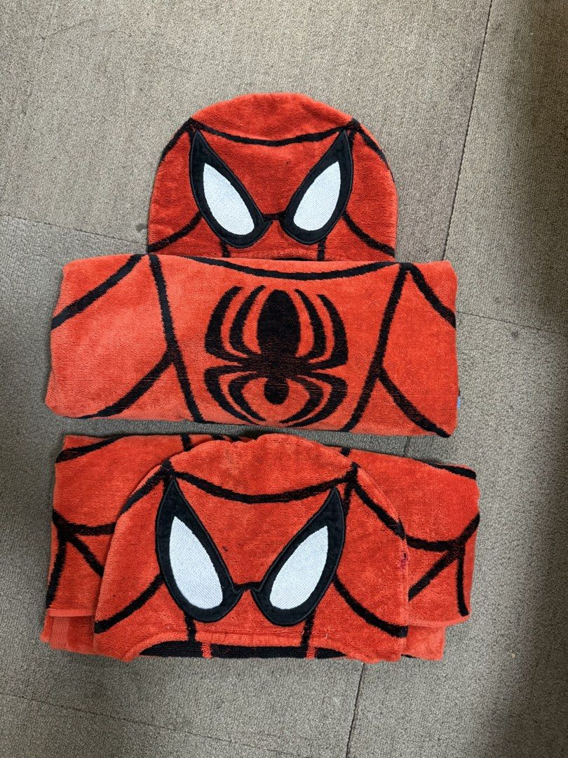 Marvel's Spider-Man Kid Hooded Towel (Category: Towels, Napkins & Holders) located in General Santos City (Dadiangas). Submitted by jaqs87 (Listing ID 1466161498, Image 1). Description: Marvel’s Spider-Man Kid Hooded Towel 350each 3 to 7yrs old. 2 pcs available.