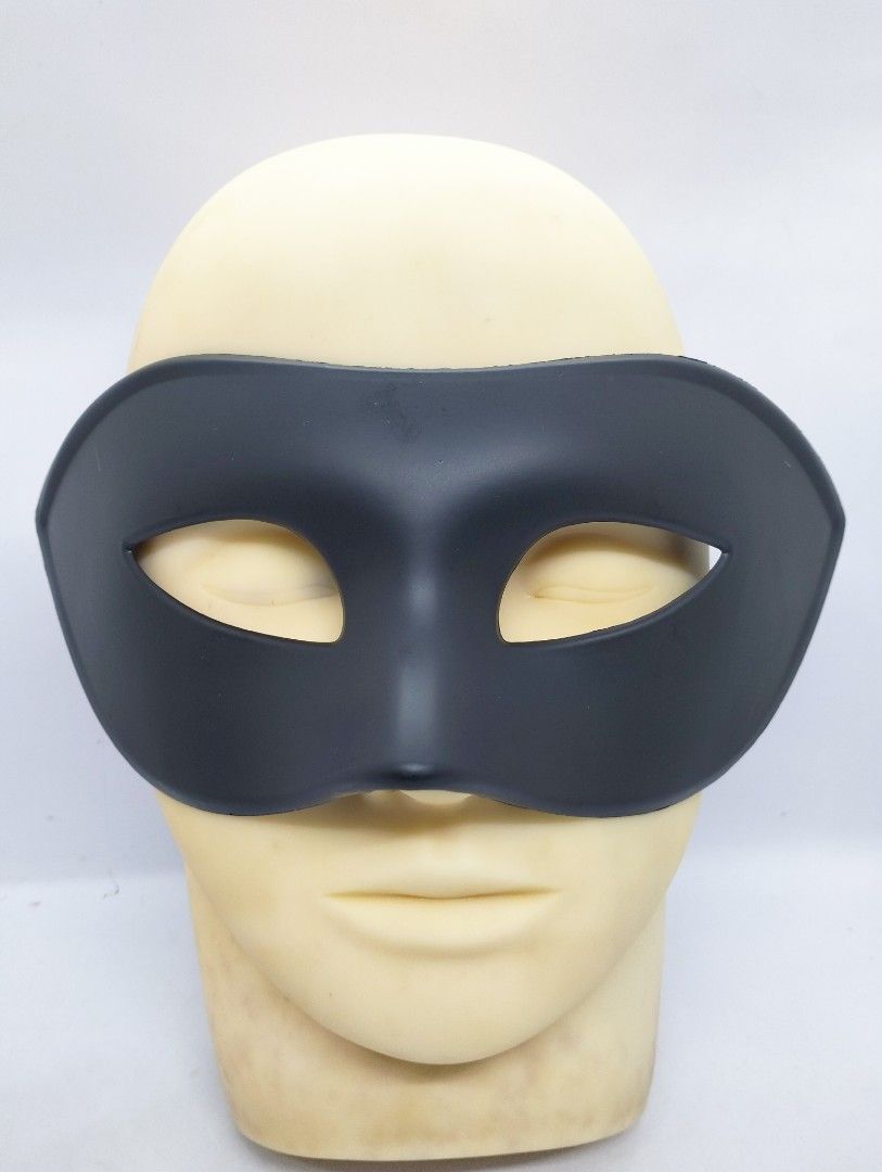 Masquerade Mask (Category: Accessory Holder, Box & Organizers) located in Baguio. Submitted by toys_of_yesteryear (Listing ID 1466293158, Image 3). Description: 📌loc. Baguio ✅ Masquerade mask. New ❗Lace - 50.00 each +sf ❗Hard Plastic - 55.00 each +sf 👉Mop: Gcash 👉Mod: J&T only.