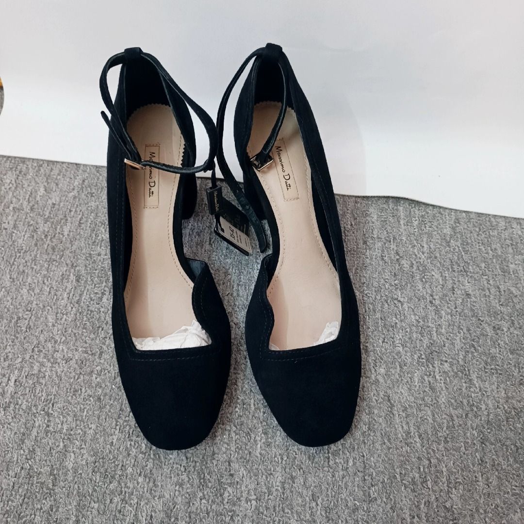 Massimo Dutti Pumps | MD-740446407103 (Category: Heels) located in Paranaque City. Submitted by silverphoenix.00302e (Listing ID 1466159737, Image 2). Description: Massimo Dutti Pumps. Upper: goat leather. Lining: sheep leather. Sole: rubber. Heel height: 6.5 cm. Condition: try-on marks on the outsole. Please review the photos for the exact condition. Reference: MD-740446407103..