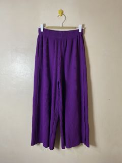 (Category: ) located in . Submitted by dailyshipped (Listing ID 1466300770, Image 1). Description: .