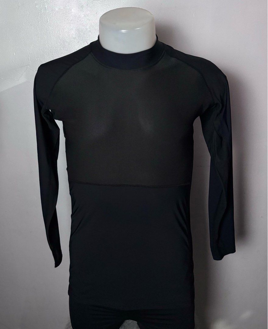 MEDIUM RASHGUARDS FOR MEN (Top only) (Category: Swim Top & Rash Guards) located in Valenzuela. Submitted by highyahigh_thriftshop (Listing ID 1466245424, Image 1). Description: MEDIUM RASHGUARDS FOR MEN (Top only) Excellent condition from Japan 200 each LOCATION: Valenzuela City Courier: JnT (Nationwide shipping) No rush shipping MOP: Gc@sh or B@nk tr@nsfer only .