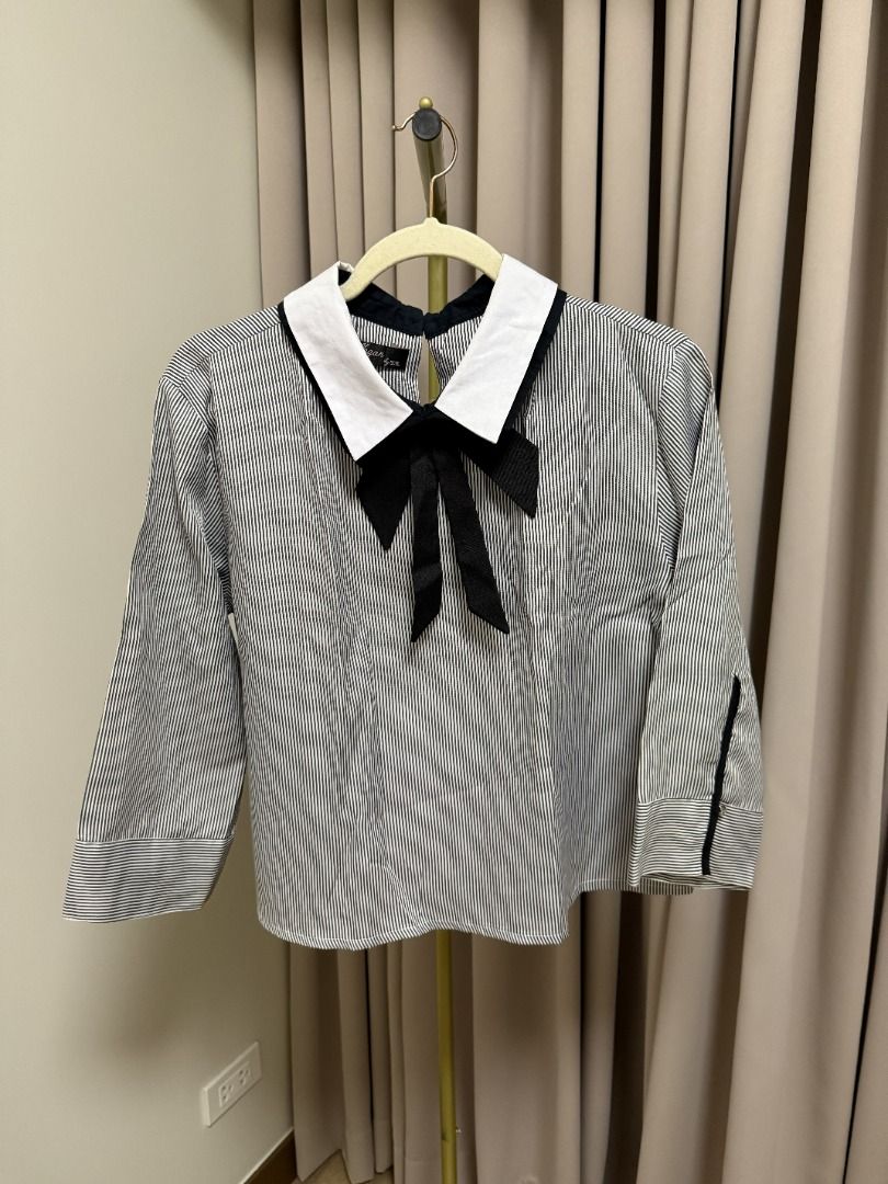 MEGAN BY BCBL Black Stripes Blouse in Large (Category: Dresses) located in Marikina City. Submitted by tashdeclutters. (Listing ID 1466211533, Image 1). Description: ✨ MEGAN BY BCBL Black Stripes Blouse in Large - P690 ✨ Condition3: Good/Lightly Used 🛍️ Purchased in: Philippines ✨ @tashdeclutters ✨ Created to share the things that no longer spark joy with Tash — and hopefully, let them spark joy for someone else. 🤍 📌 SHOP POLICIES • Prices pos