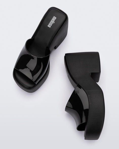 Melissa Posh (Category: Heels) located in Manila. Submitted by shoe_empresse (Listing ID 1466215305, Image 2). Description: Brand new with box size US 9 Original price P4995.