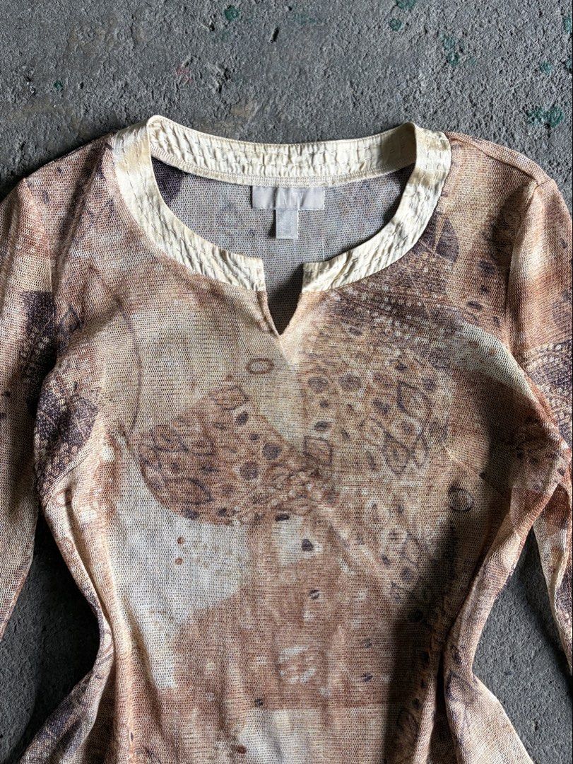 Mesh long sleeve top with brown pattern Y2K (Category: Longsleeves) located in Quezon City. Submitted by ward.drobe (Listing ID 1466194038, Image 3). Description: Size S-M.