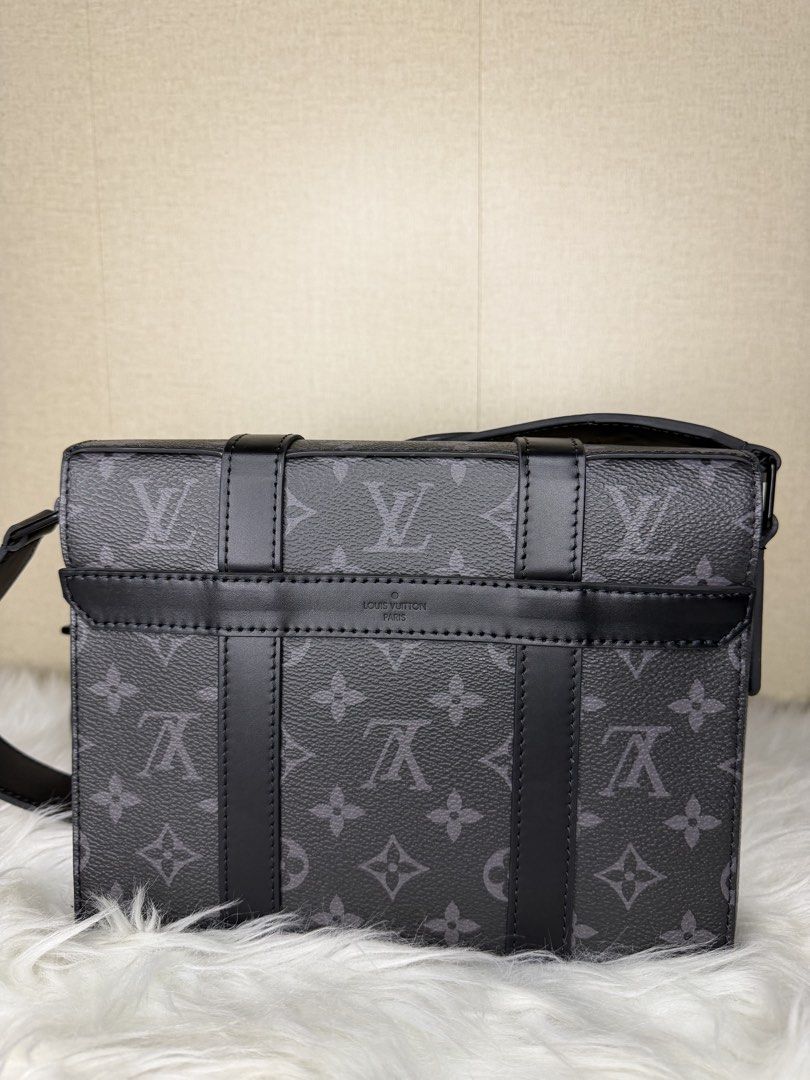 Messenger Bag (Category: Sling Bags) located in Bacolod City. Submitted by sh33natole.07 (Listing ID 1466180524, Image 3). Description: 📍Shop Policies: - All bags are preloved - Buyers are encouraged to review all photos and details carefully before purchasing. 🚫 NO RETURN,NO EXCHANGE 🚫 NO RESERVATION ✅ We accept COD with 20% DP - Payment first before we ship your order. - Jou Reserver,bogus buyers and scammers will not be tolerated and may be