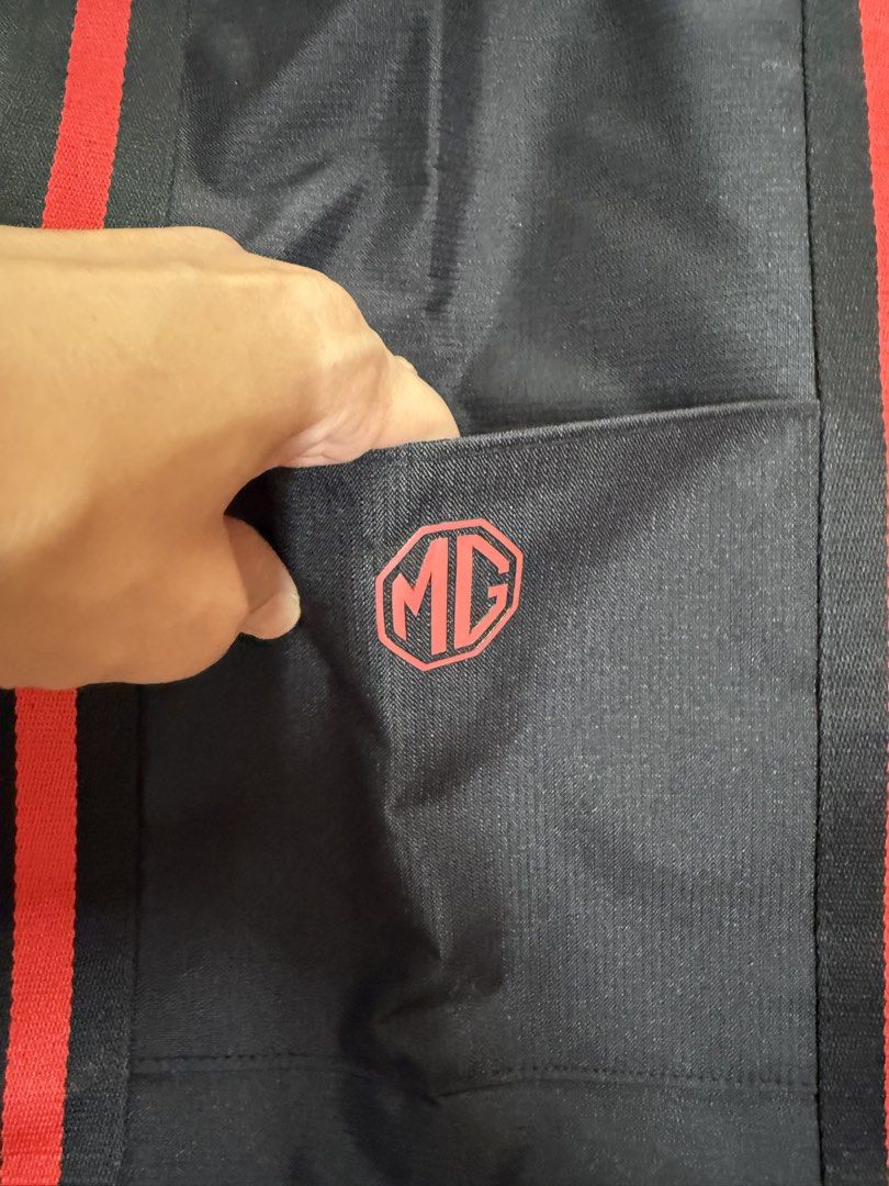 MG Tote Bag ( flaw inside the bag ) (Category: Tote Bags) located in Manila. Submitted by a.c.shop (Listing ID 1466228273, Image 3). Description: Pls see flaw posted.