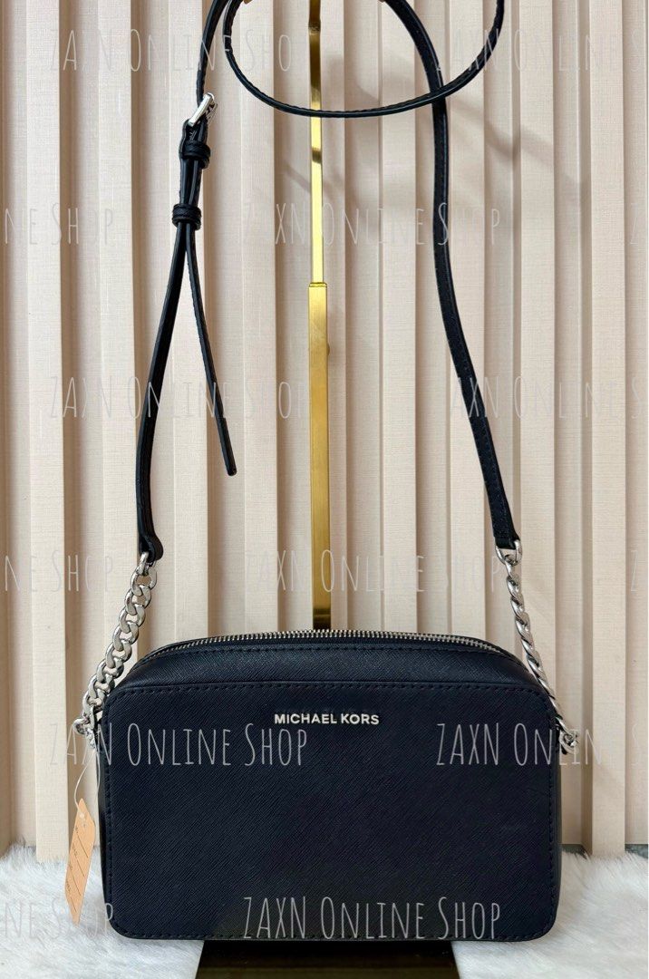 Michael Kors Black Crossbody Bag (Category: Cross-body Bags) located in Santa Cruz. Submitted by za2011za (Listing ID 1466289904, Image 1). Description: 100% Authentic/Original Buy with confidence 👌👌👌 LEGIT seller since 2011, sold over thousand items (Please see all sold items) Actual photos displayed Shipping thru LBC J&T Grab or Lalamove MOP: BDO BPI GCash STRICTLY IMPLEMENTED - NO CANCELLATION - NO RETURN - NO CHANGE ITEM - NO REFUND - Bran