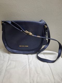 (Category: ) located in . Submitted by closet_collection_ (Listing ID 1466299330, Image 1). Description: .