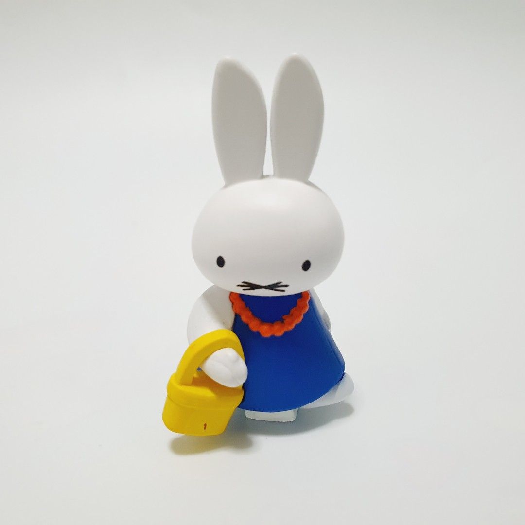 Miffy Narabundesu Series 2 Figure (Category: Figurines & Statues) located in Taytay. Submitted by kyo.mono (Listing ID 1466234861, Image 1). Description: 💟Follow us on IG: kyo.mono for faster replies TikTok: kyo.mono_ for videos and review Good as new Auth from Japan Actual photo posted.