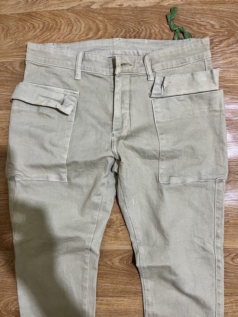 Military Monkey pants (Category: Trousers) located in Zamboanga. Submitted by alterramz08 (Listing ID 1466157670, Image 3). Description: Military monkey pants ( unfinished ) Size 32 Length 40.5 Thigh 12 Leg Opening 6 Verygood Condition Price : 1,500 Pesos !!.